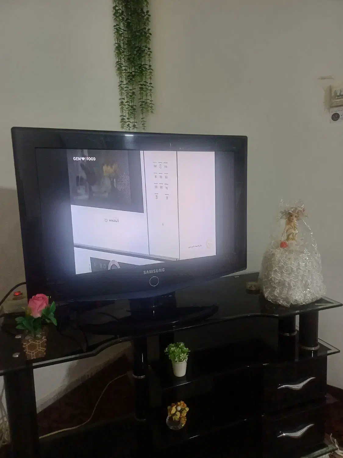 تلوزیون ۳۲اینچ سالم ودرحال کار|تلویزیون و پروژکتور|هشتگرد, شهرک مهستان ۱|دیوار