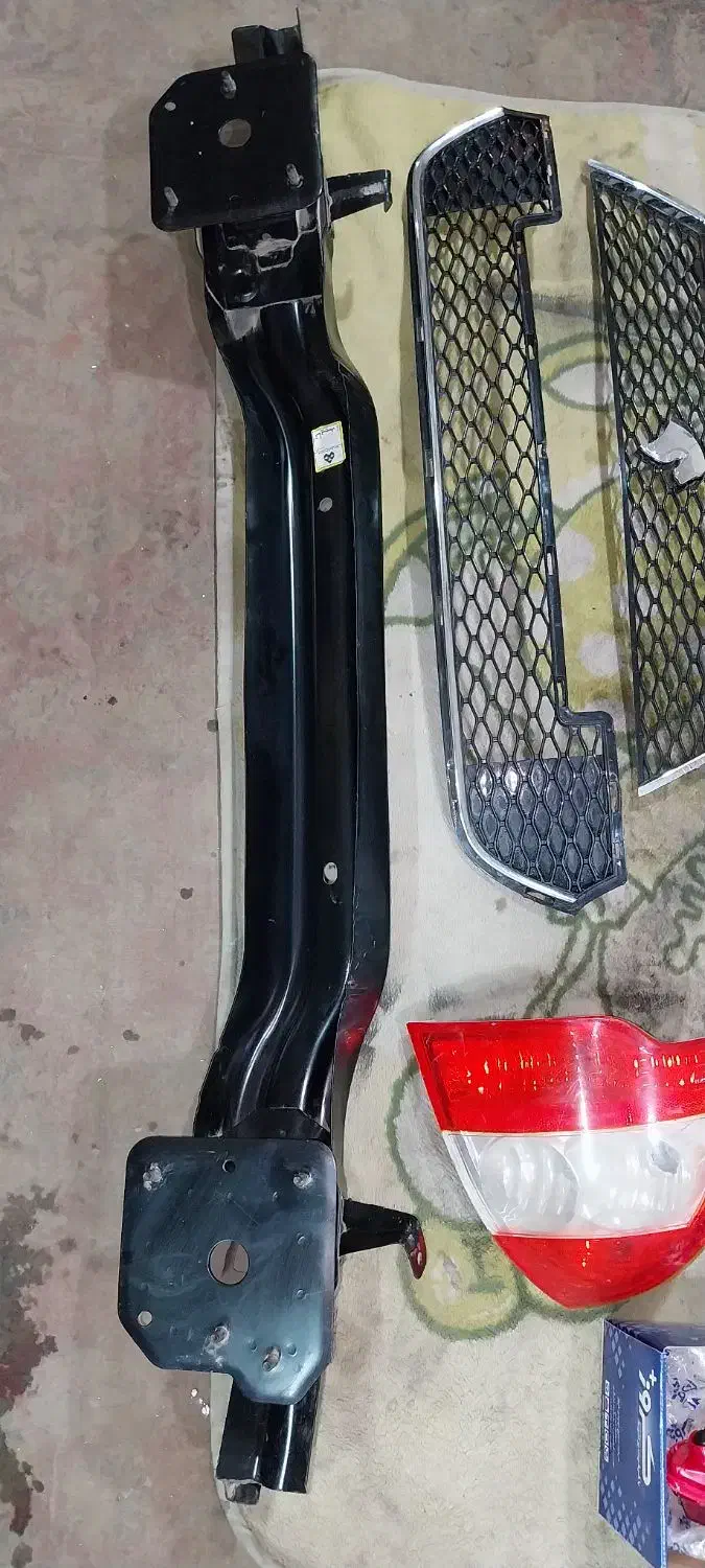 چراغ۲۰۷. رانا|قطعات یدکی و لوازم جانبی|قم, خداکرم|دیوار