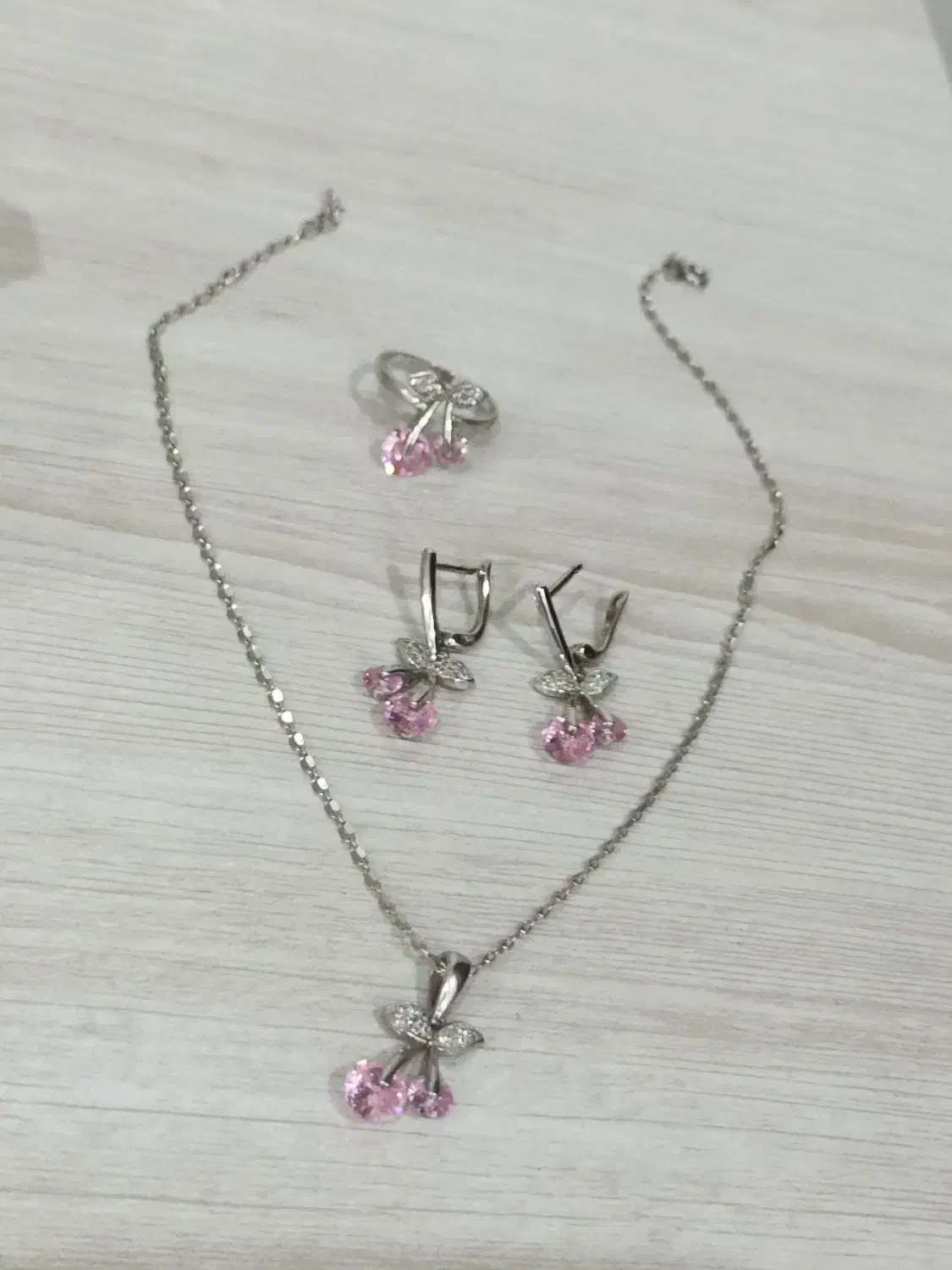 نقره های خاص بانگین سوارسکی|جواهرات|بوشهر, |دیوار