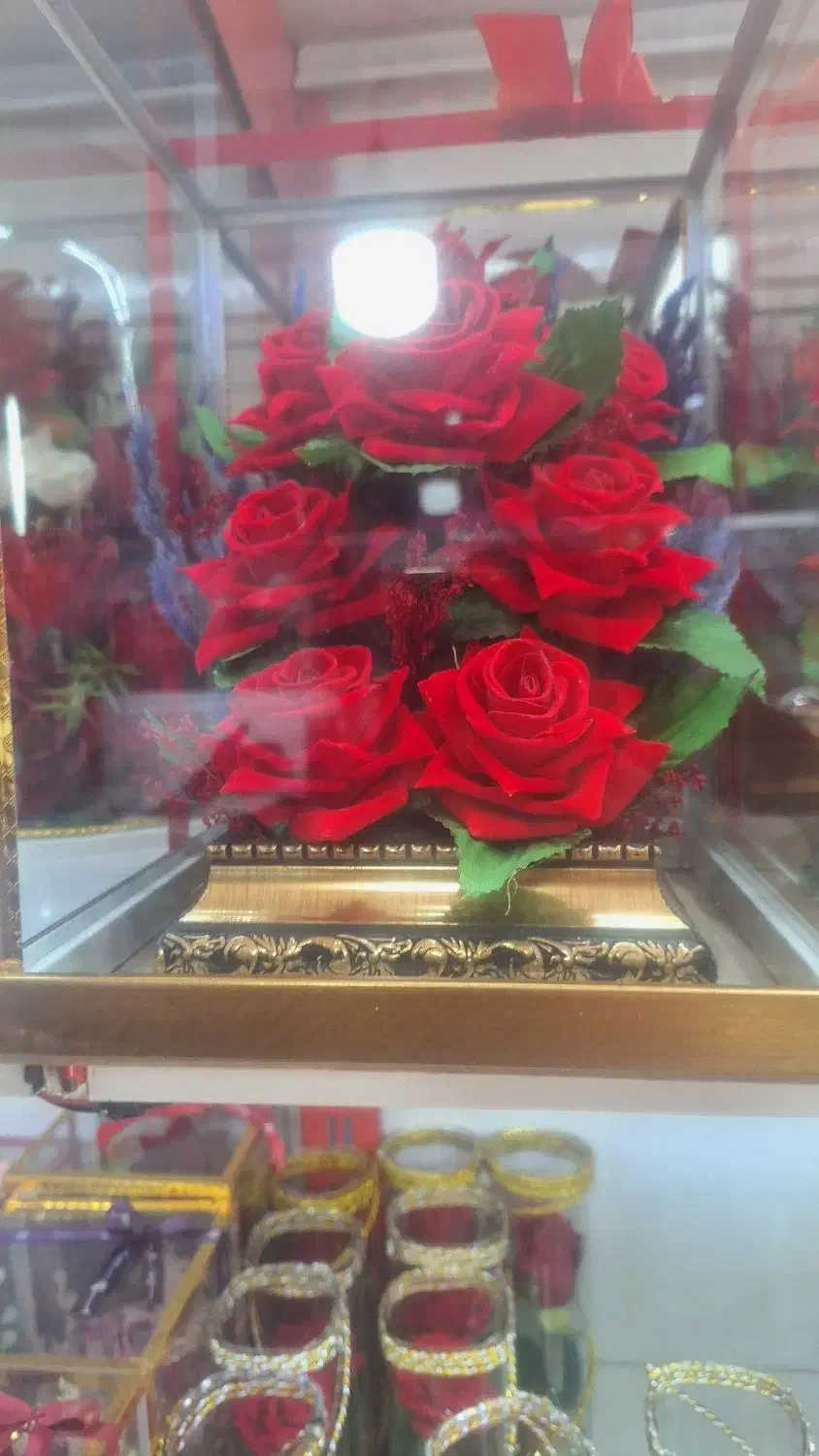 استخدام یک نفر خانم ویک نفر اقا|استخدام بازاریابی و فروش|جیرفت, |دیوار