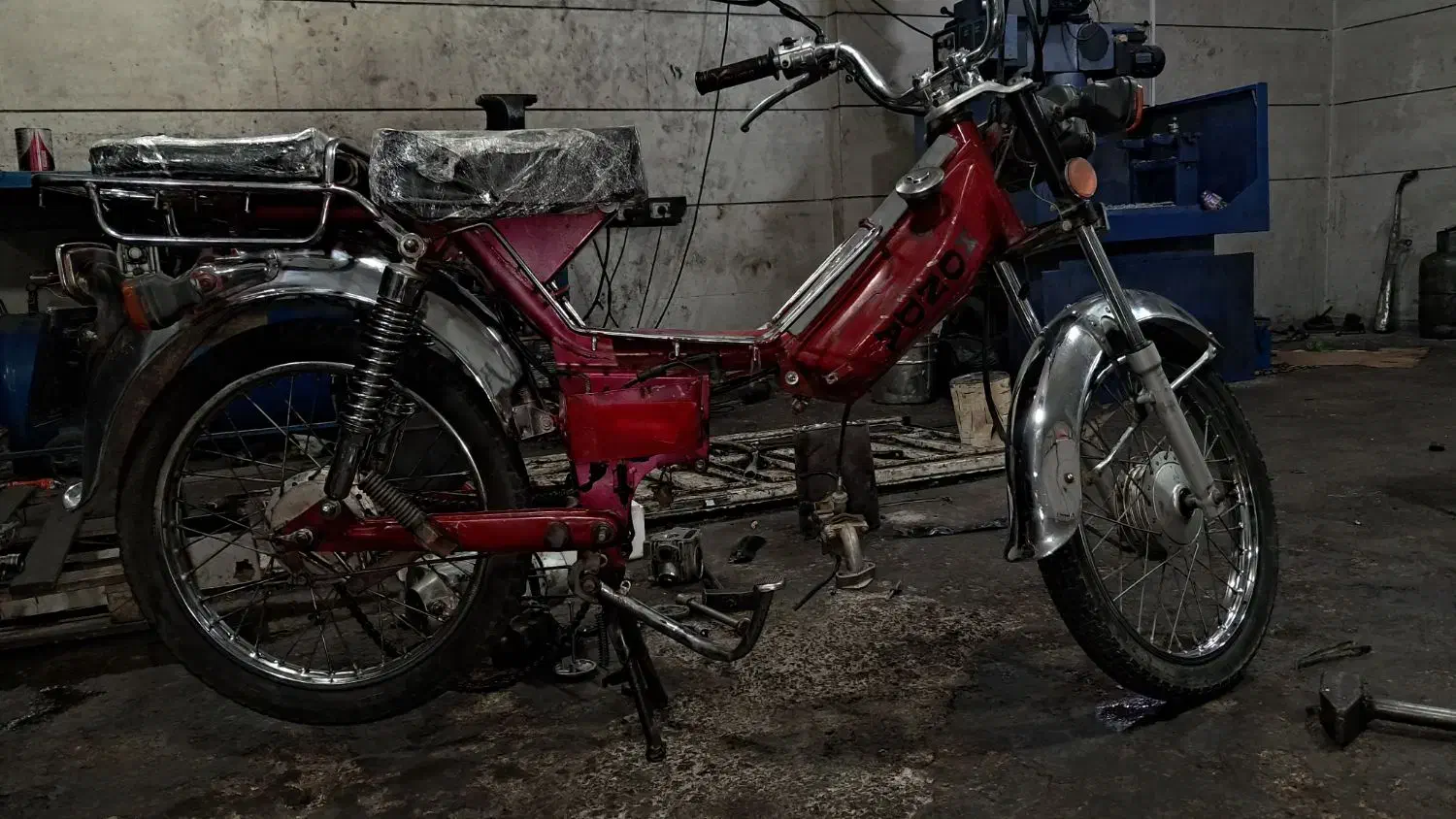 موتور هندا 70|موتورسیکلت|صدرا-فارس, فاز ۱|دیوار