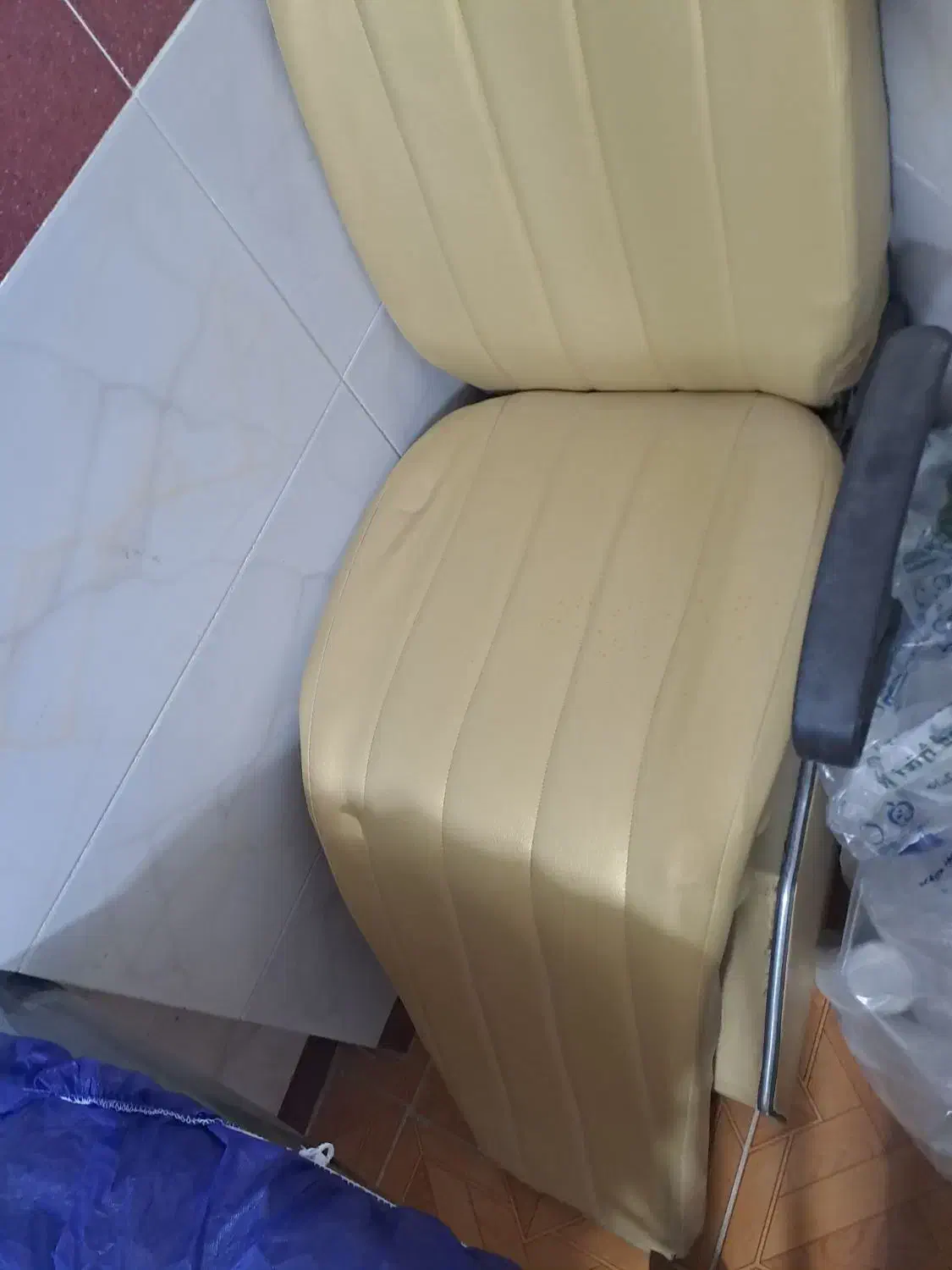 صندلی اصلاح و آرایشگری|آرایشگاه و سالنهای زیبایی|آزادشهر, |دیوار