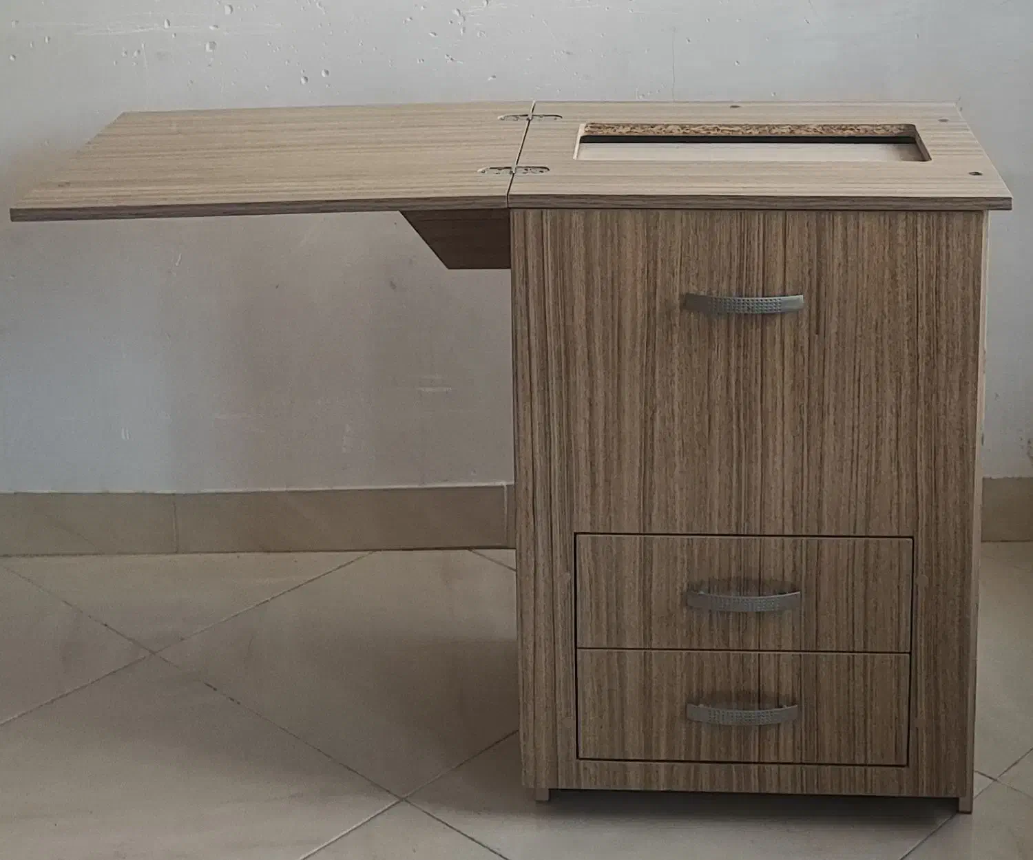 میزآسانسوری چرخ خیاطی|لوازم خیاطی و بافتنی|طرقبه, |دیوار