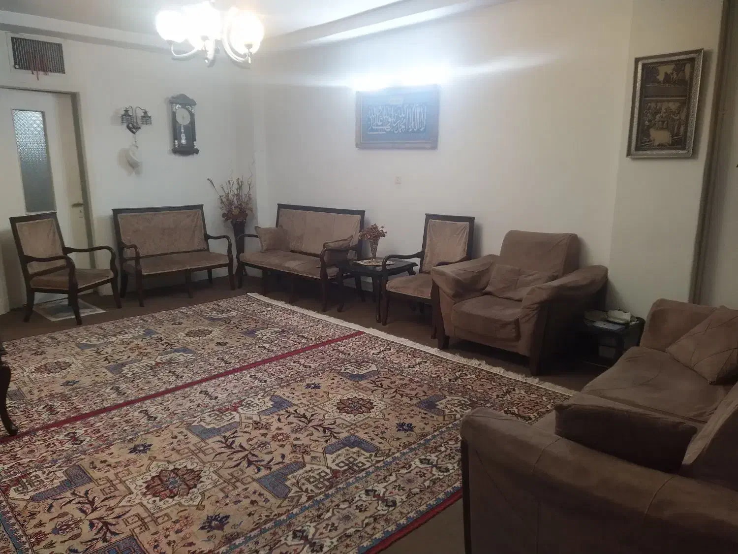 یک دست مبل هفت نفره ویک نیم ست راحتی چهارنفره|مبلمان خانگی و میز عسلی|کرج, اتحاد|دیوار