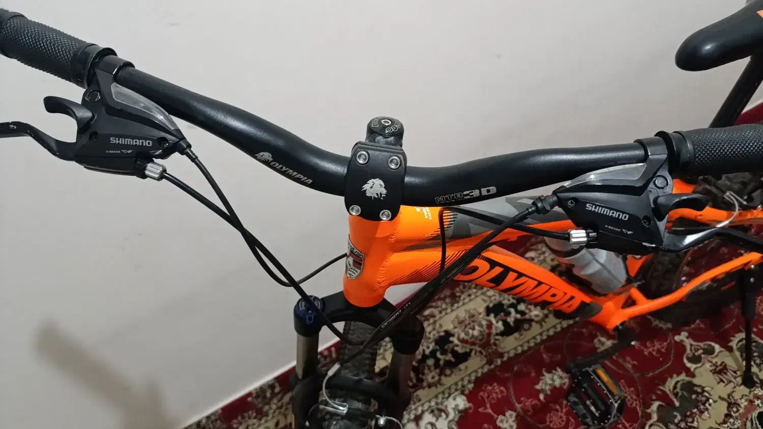 دوچرخه نو نو نو|دوچرخه، اسکیت، اسکوتر|اندیشه, اندیشه فاز ۱|دیوار