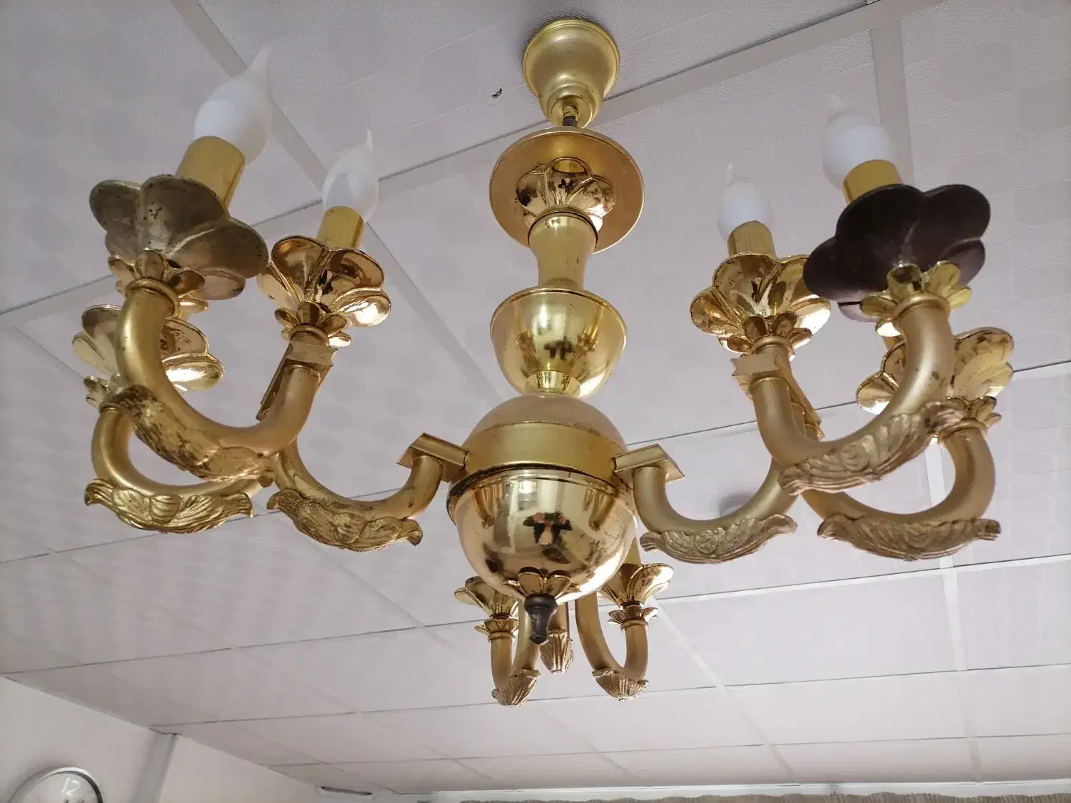 لوستر برنجی سنگین با روکش آب طلا|لوستر و چراغ آویز|مشهد, شهید رضوی|دیوار