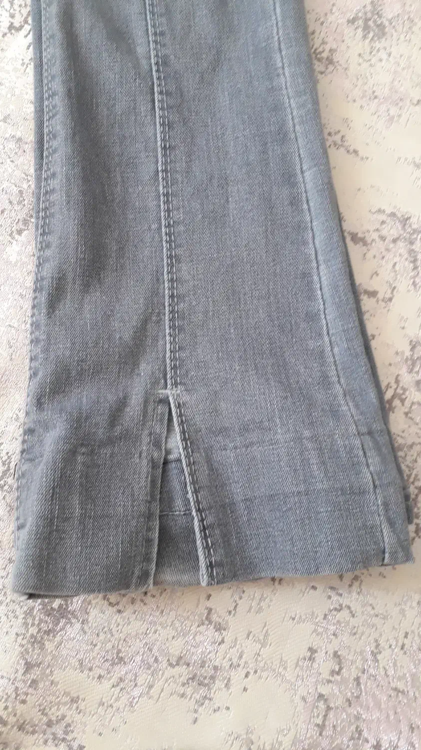 شلوار دخترانه به همراه یک عدد ژیله جین|لباس|خرم‌آباد, |دیوار