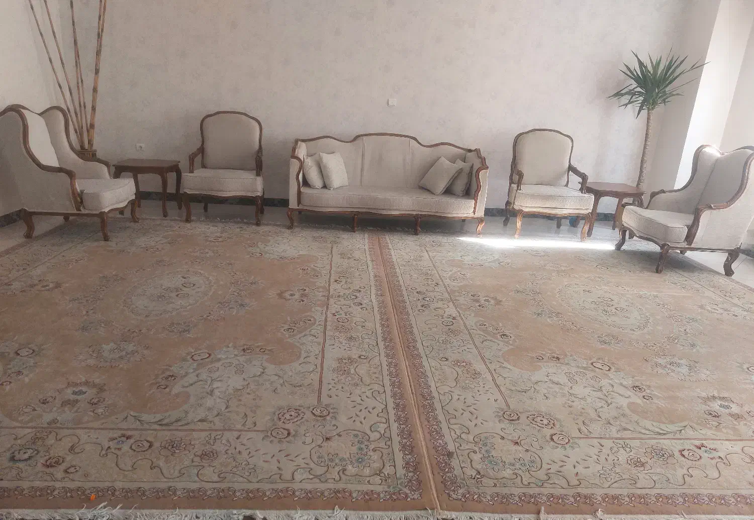 یک جفت فرش ۱۲ متری|فرش|اندیشه, اندیشه فاز ۲|دیوار