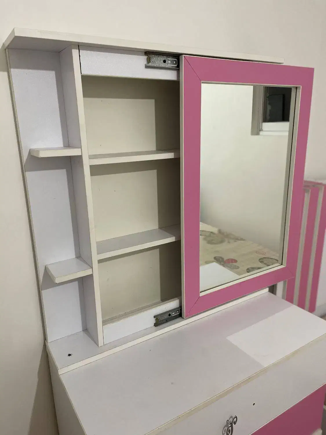 تخت|تخت و سرویس خواب|رشت, سلیمانداراب|دیوار