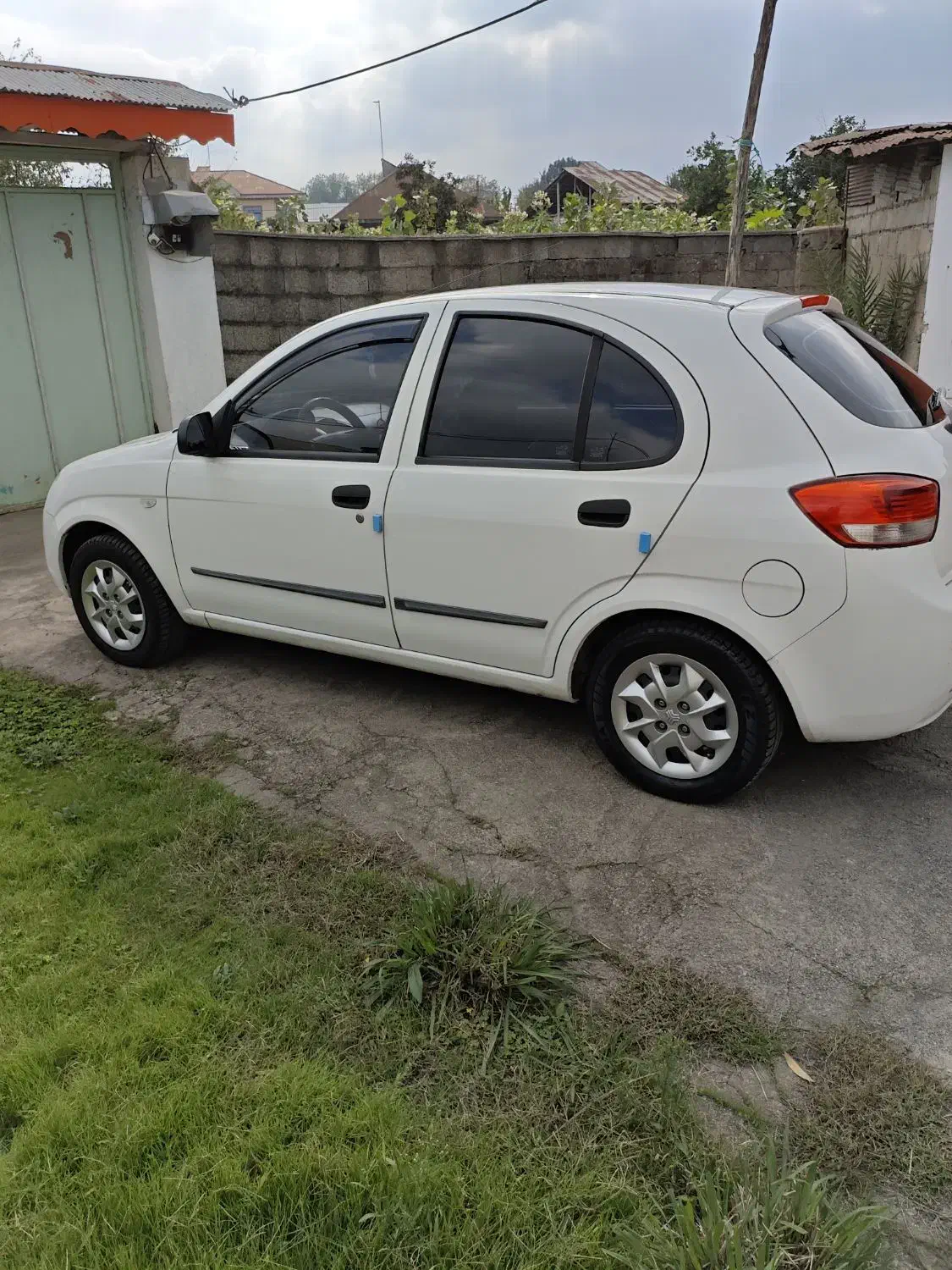 تیبا 2 بی رنگ بی ضربه|خودرو سواری و وانت|رشت, هلال احمر|دیوار