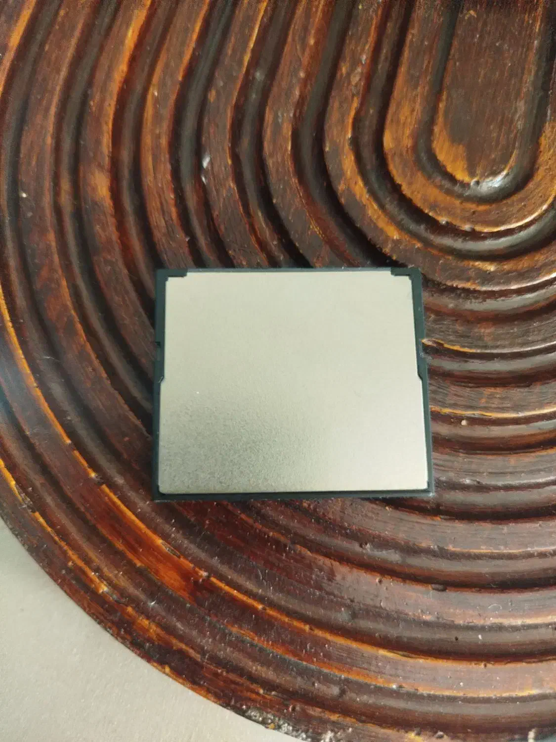 فلش کارت پرکاشن spds|درام و پرکاشن|تهران, فلسطین (میدان انقلاب)|دیوار