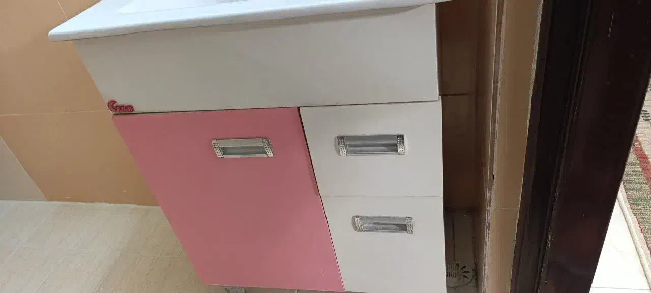 روشویی|لوازم سرویس بهداشتی|شیراز, فرهنگ شهر|دیوار