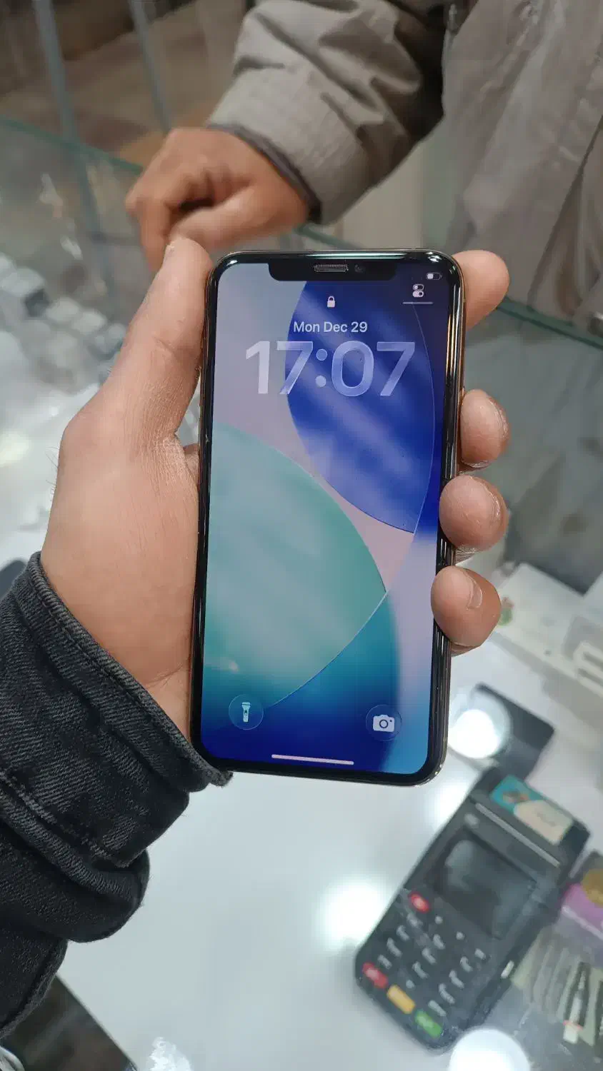 ۱۱پرو|موبایل|شیراز, زرهی|دیوار