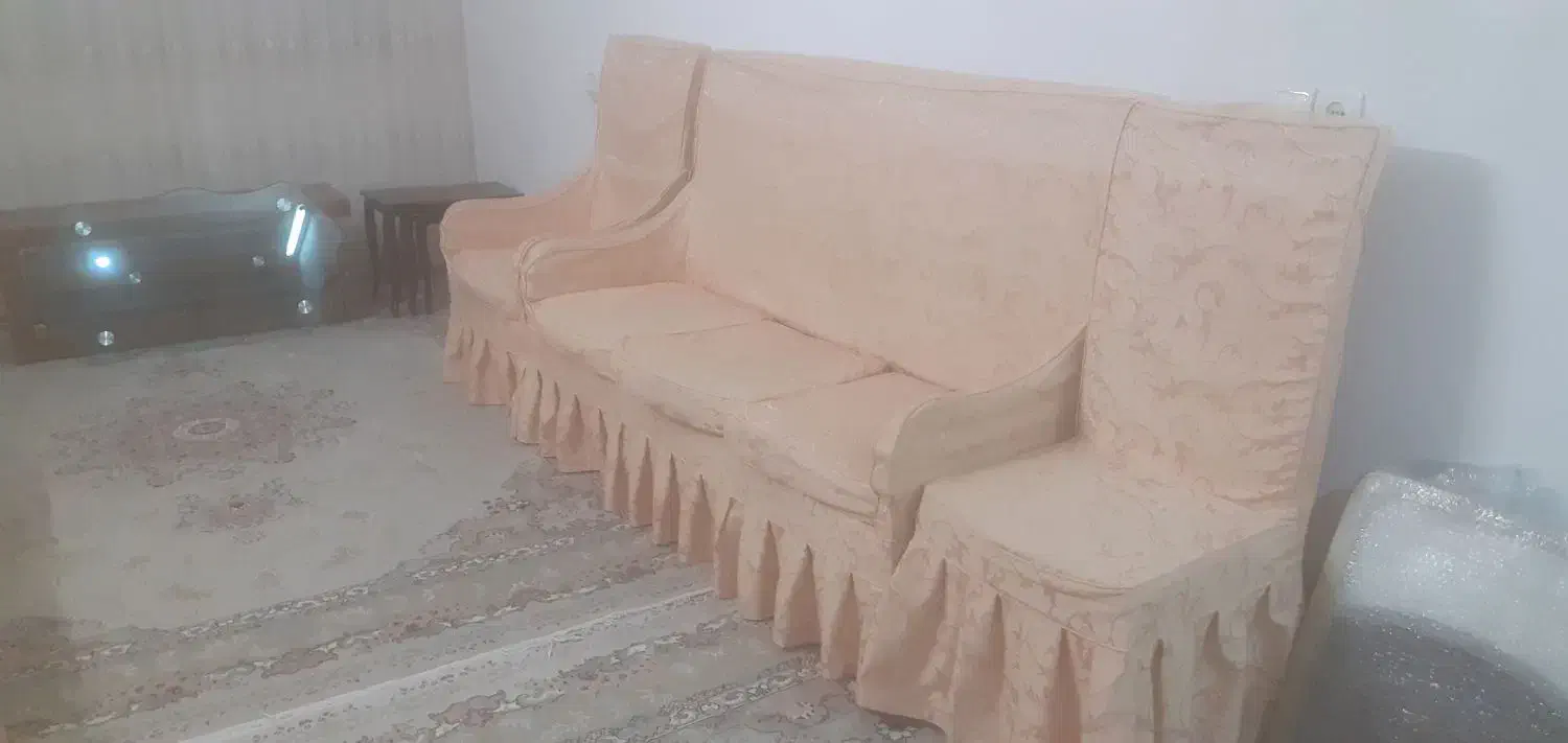 مبل ۷ نفره ، تمیز و سالم|مبلمان خانگی و میز عسلی|کرج, اصفهانیها|دیوار