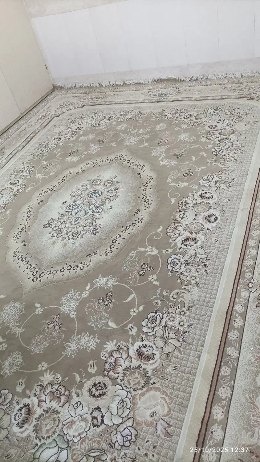 قالی|فرش|قم, وادی السلام|دیوار