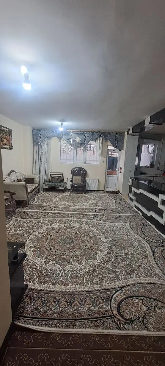 واحد غرق در نور/طبقه 3|فروش آپارتمان|شهرکرد, |دیوار