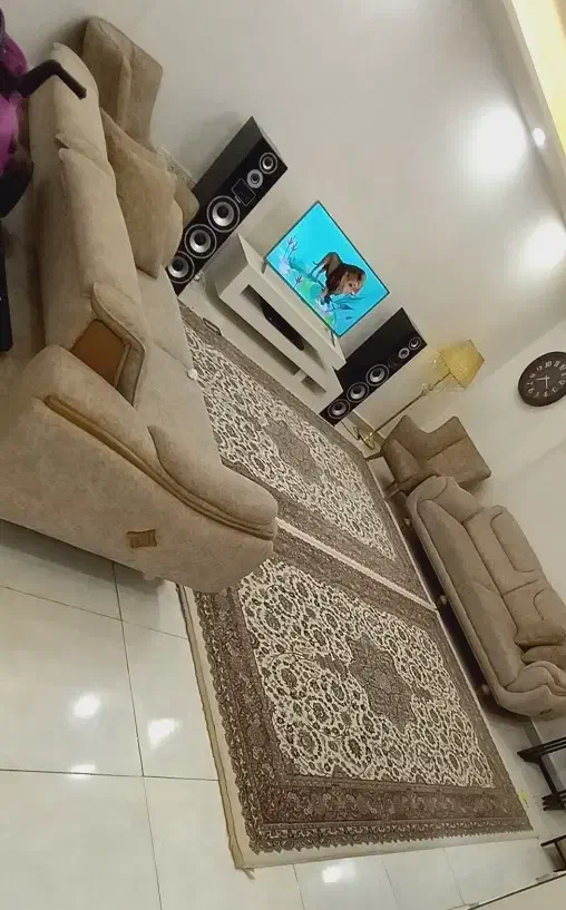 مبل راحتی  مکانیزه تخت‌خواب‌شو پایه چوب راش|مبلمان خانگی و میز عسلی|رشت, انصاری|دیوار