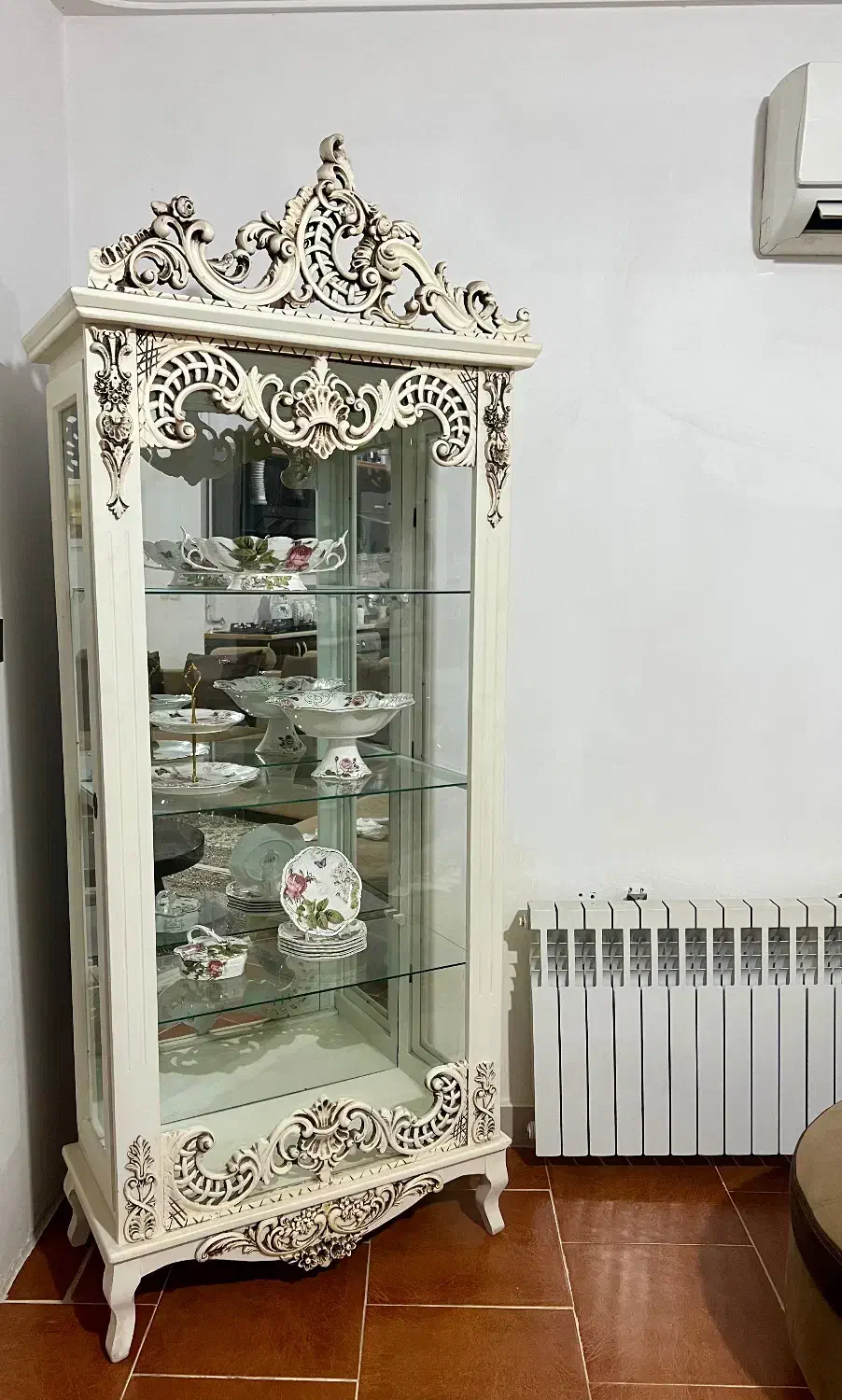 ویترین|بوفه، ویترین، کنسول|صومعه‌سرا, |دیوار