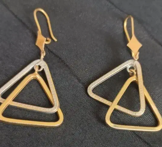 مقداری طلا|جواهرات|اراک, |دیوار