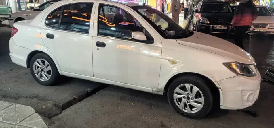 ساینا مدل 98|خودرو سواری و وانت|مشهد, کوه سنگی|دیوار