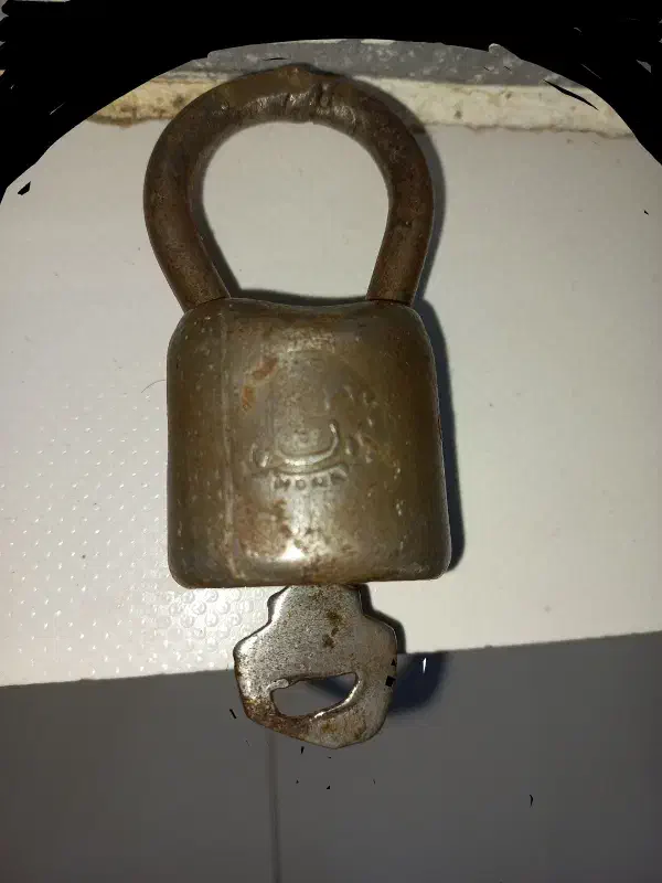 یک عدد قفل قدیمی..|کلکسیون اشیاء عتیقه|خمام, |دیوار