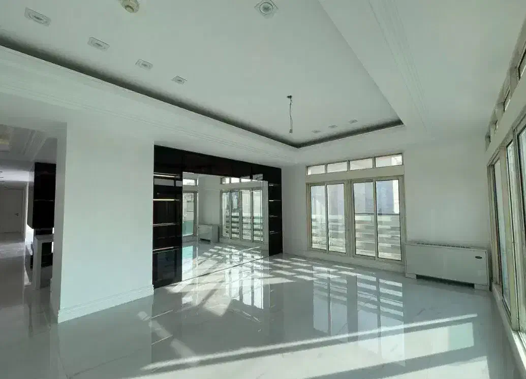 ۱۳۵متری برج لوکس/خوش نقشه/ اقساطی دریاچه چیتگر|پیش‌فروش املاک|تهران, شهرک چیتگر|دیوار