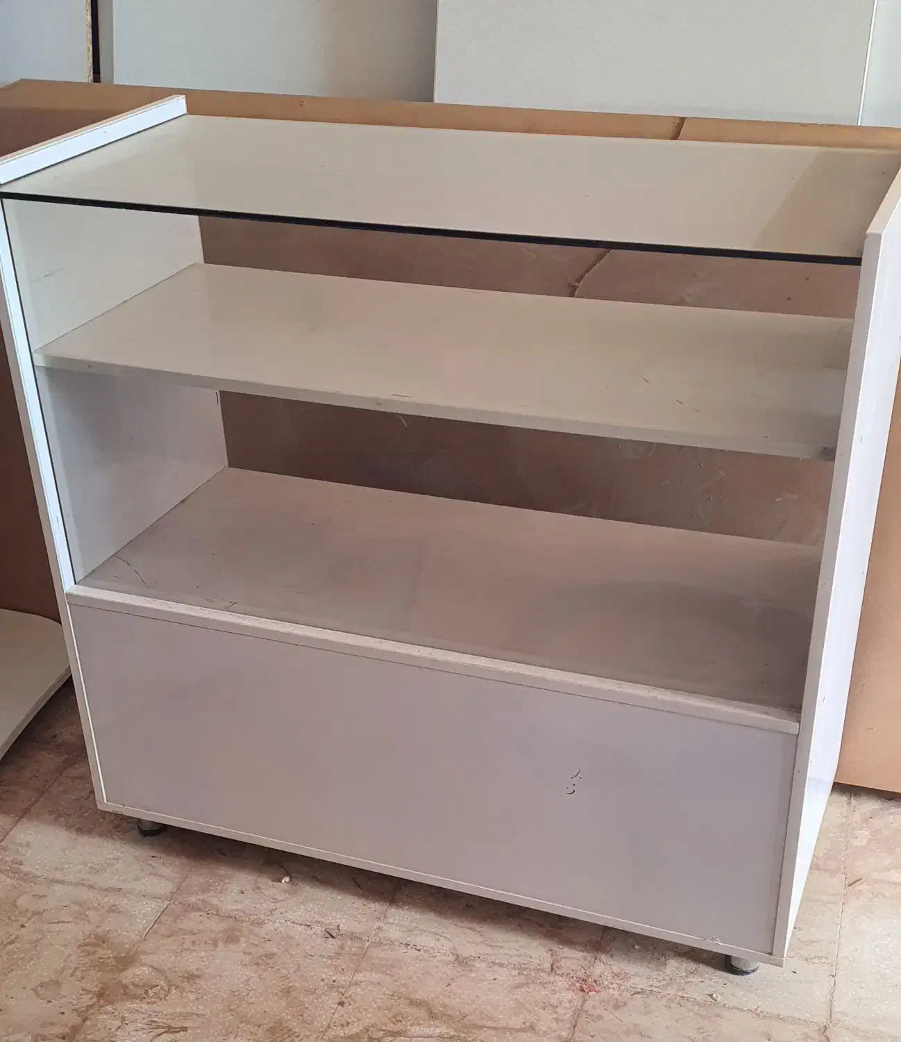 ویترین وقفسه در حد نو|کتابخانه، شلف، قفسههای دیواری|سبزوار, فیاض|دیوار