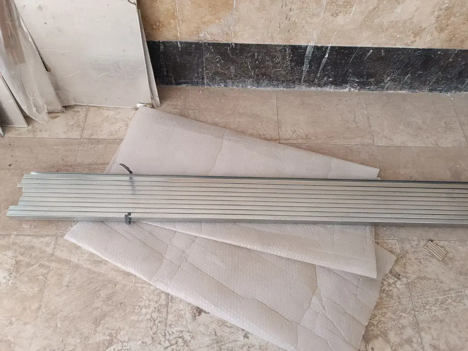 رانر سقف پی‌وی‌سی|مصالح و تجهیزات ساختمان|کرمان, |دیوار