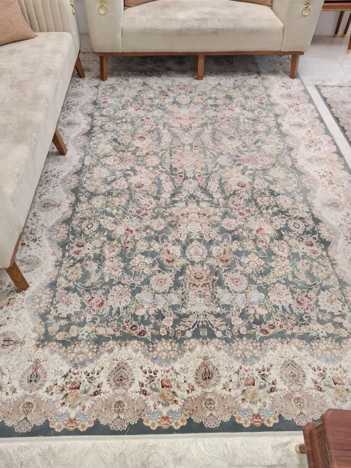 ۲ تخته فرش یکی  ۶ و  یکی۴ متری فرهی|فرش|بندر انزلی, آذربایجان|دیوار