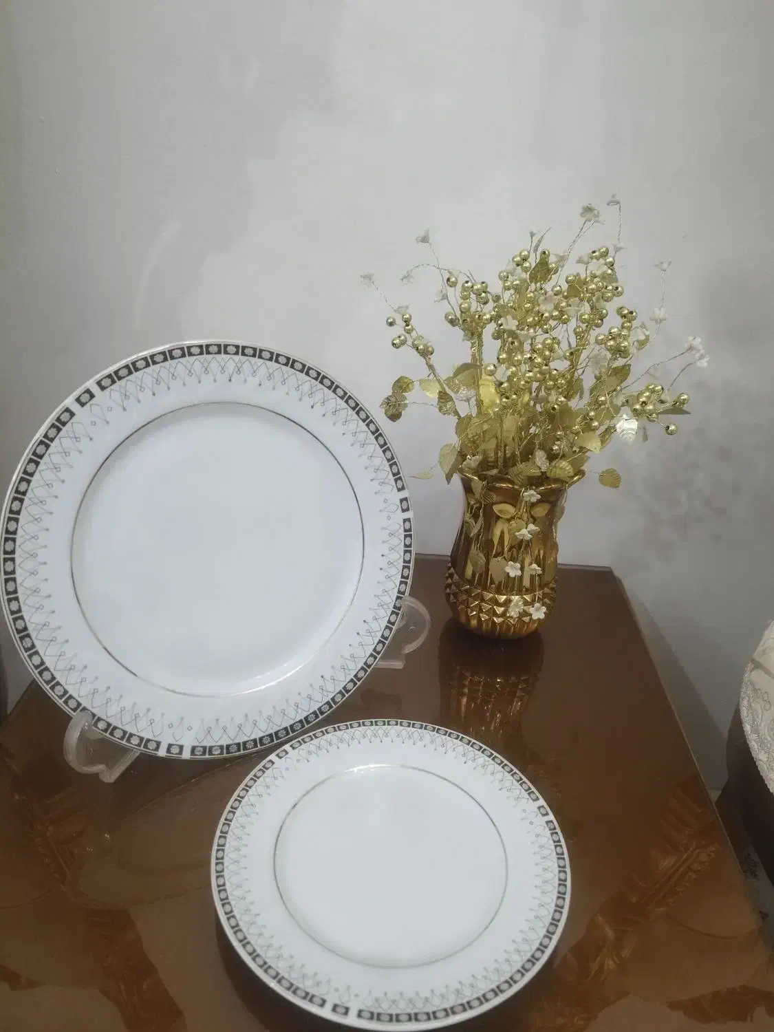 بشقاب پلو خوری و پیش دستی چینی|ظروف سرو و پذیرایی|رباط‌کریم, رباط‌کریم|دیوار