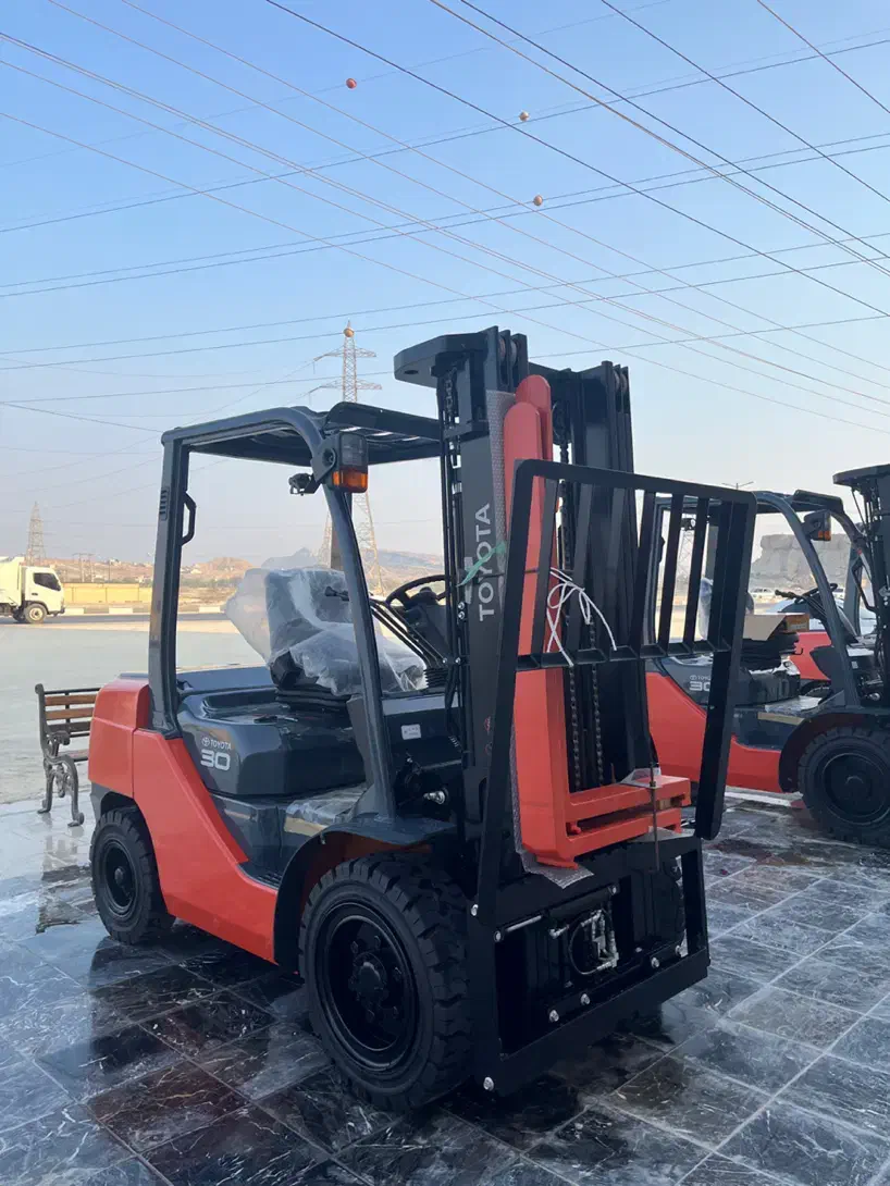 لیفتراک برند تویوتا|ماشینآلات صنعتی|قشم, |دیوار