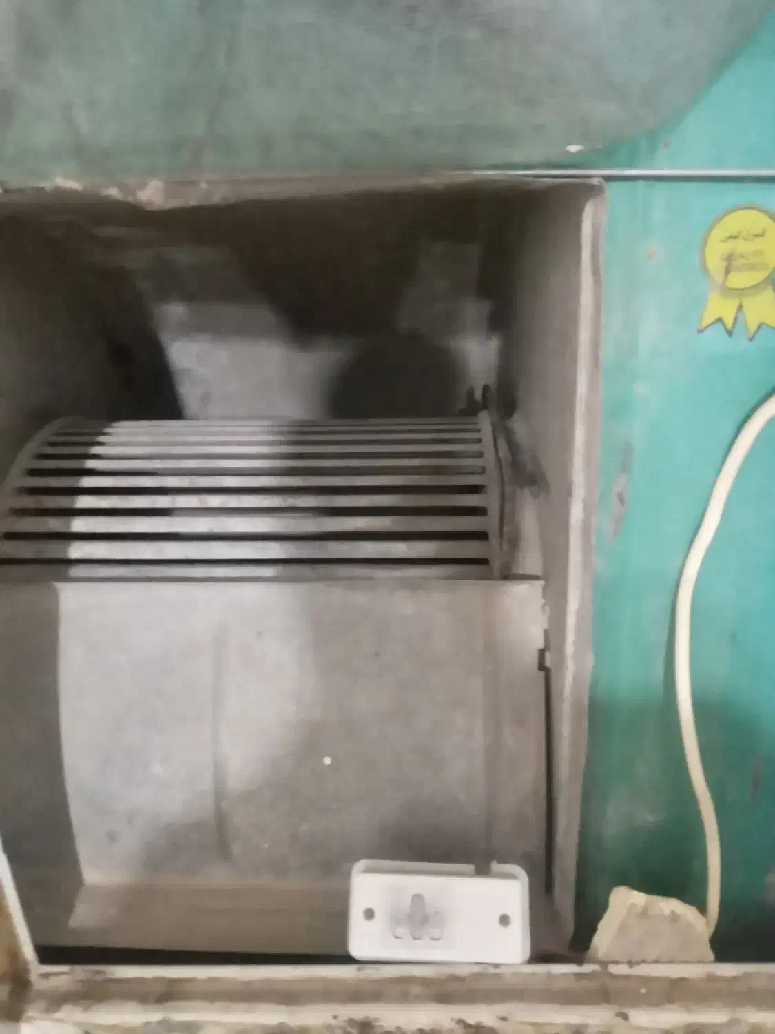 کولر ابی لورچ|کولر آبی|خرمآباد, |دیوار