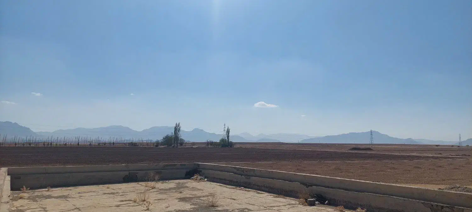 مزرعه با آب خوب جاده خمین جاده تهران جاده فراهان|فروش دفتر صنعتی، کشاورزی، تجاری|اراک, |دیوار