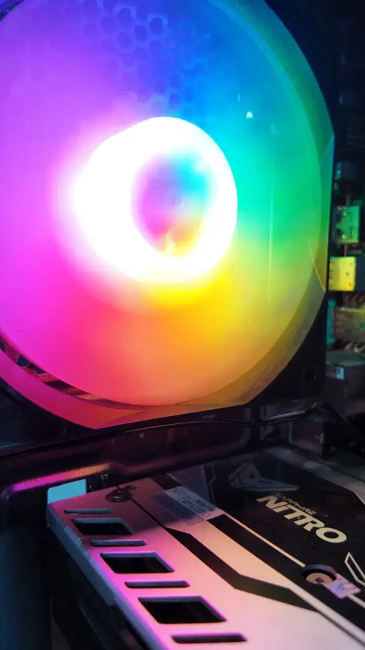 کیس گیمینگ|رایانه رومیزی|اندیشه, اندیشه فاز ۱|دیوار