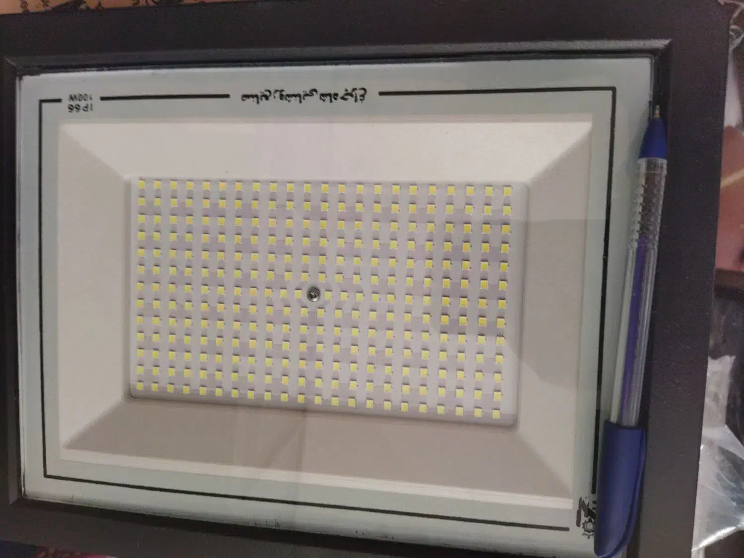 پروژکتور|لامپ و چراغ|بروجرد, |دیوار