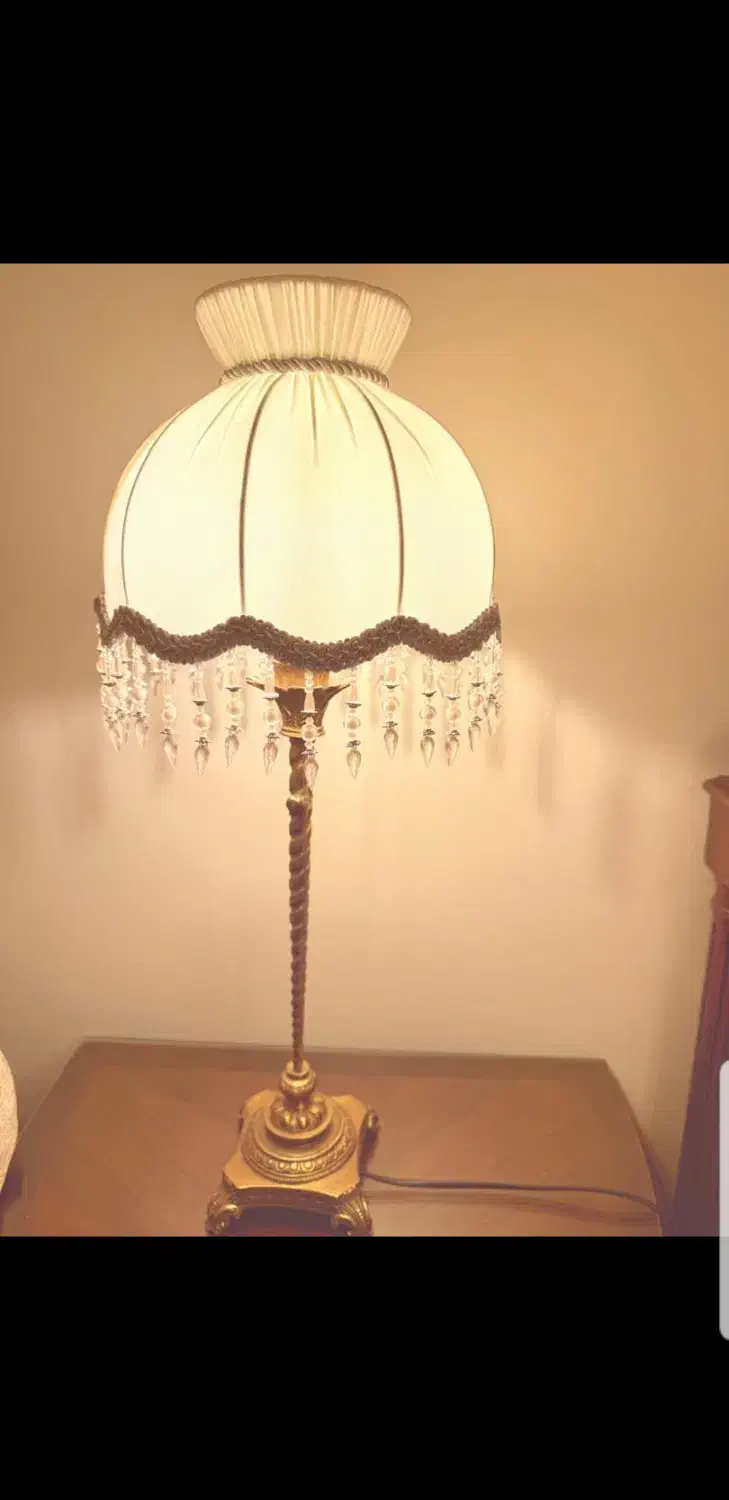 آباژور بزنزی خارجی وارداتی|چراغ خواب و آباژور|تهران, پاسداران|دیوار