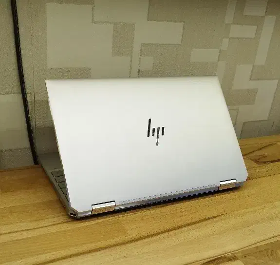 لپتاپ HP Spectre بدنه فلزی تبلت شو بی خط و خش|رایانه همراه|تبریز, |دیوار