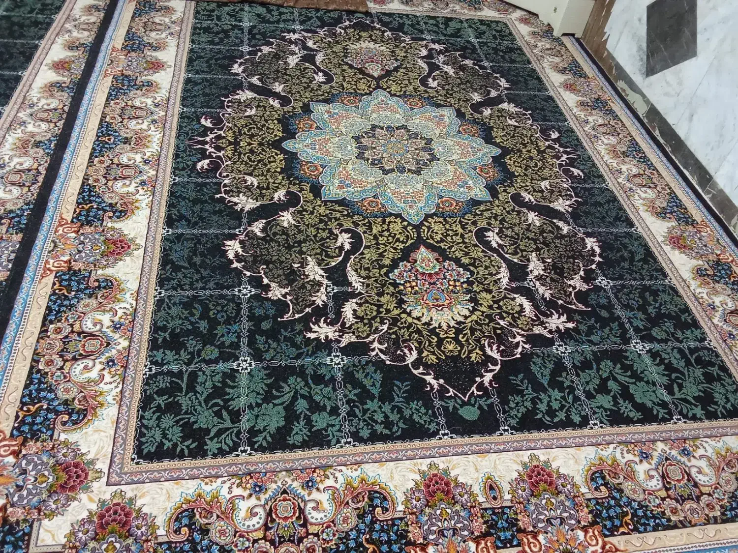 فرش12متری|فرش|تربت جام, المهدی|دیوار