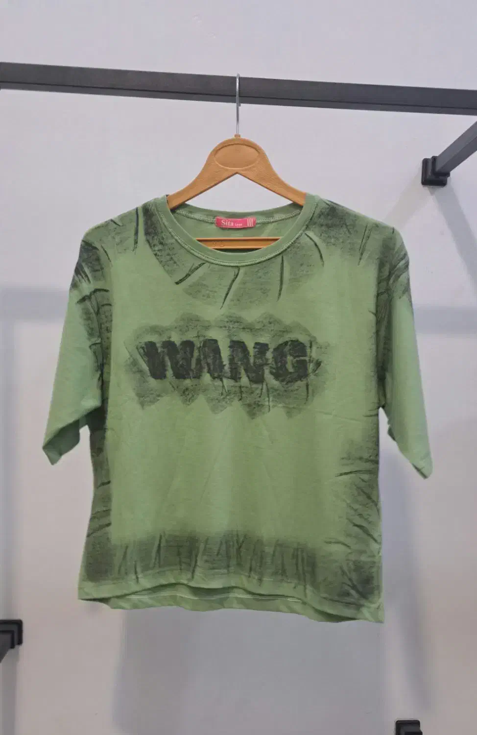 ۴عدد تاپ، ۱ کراپ تیشرت، ۱تیشرت وارداتیxs ، فاکتور|لباس|ایلام, |دیوار