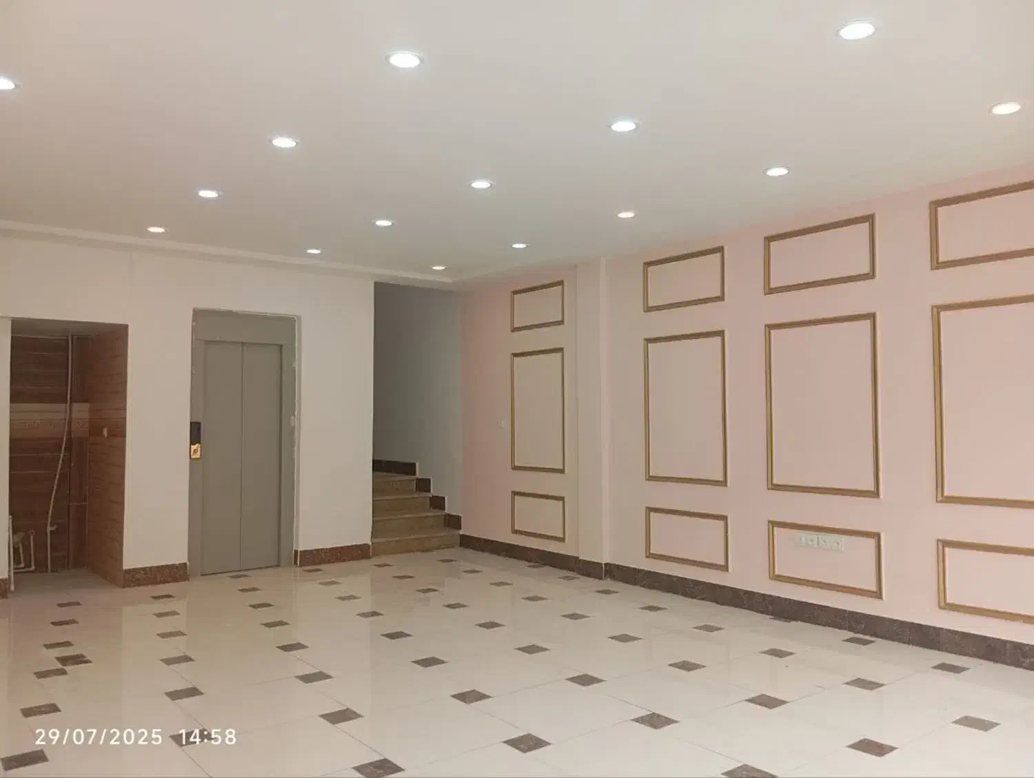 آپارتمان اداری-تجاری/۳۰۰ متر/شهدای شرقی|اجارهٔ دفتر کار، اتاق اداری، مطب|خرمآباد, |دیوار