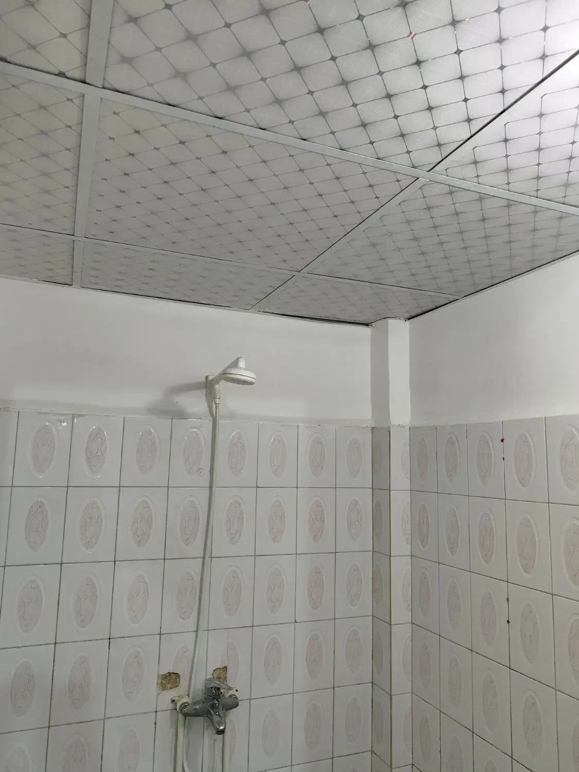 اجاره خانه|اجارهٔ آپارتمان|ری, شهادت|دیوار