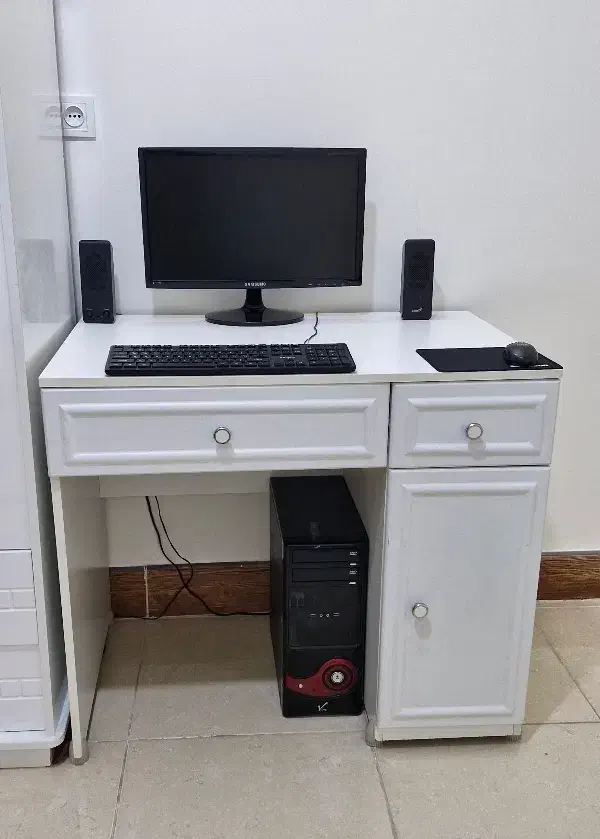 میز تحریر وکیوم|میز تحریر و کامپیوتر|نجف‌آباد, شیخ آباد|دیوار