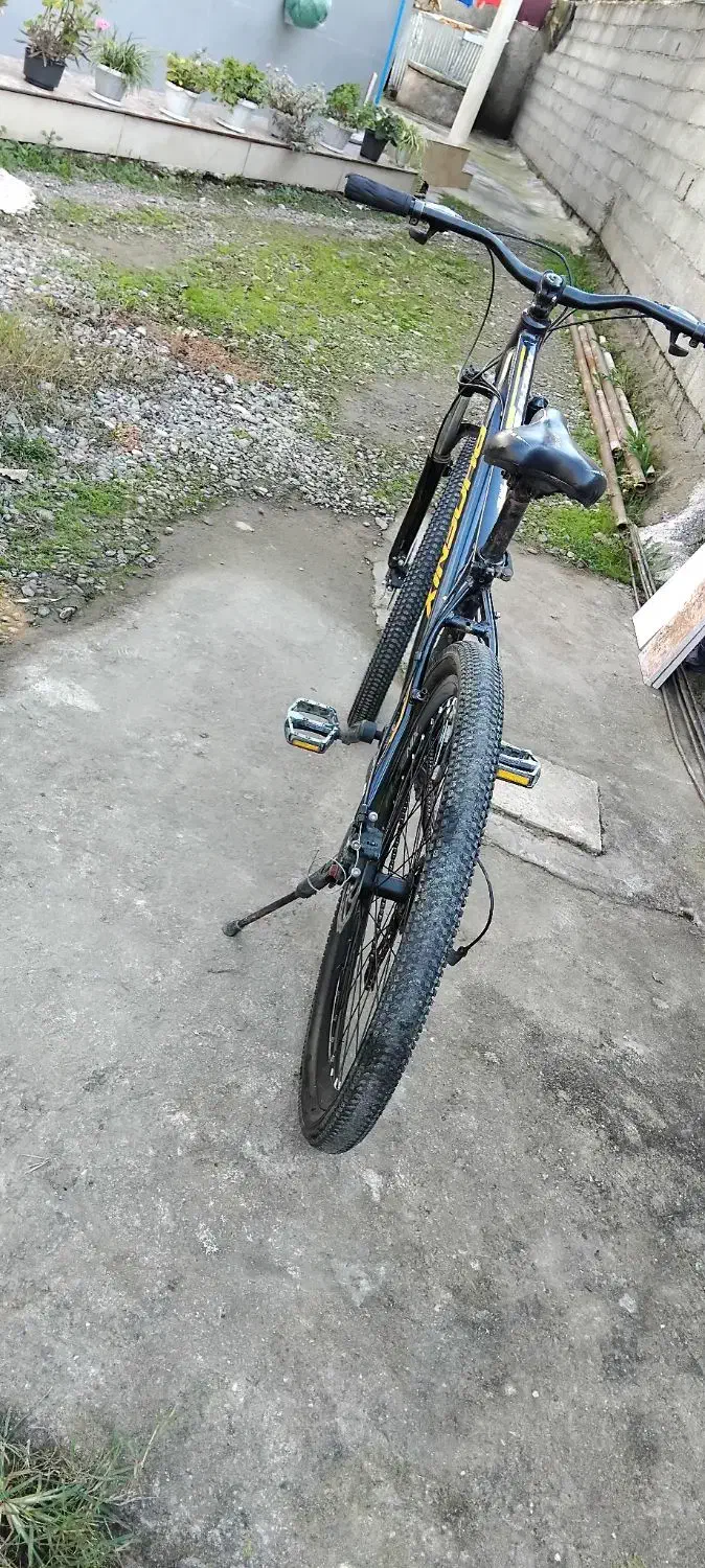 دوچرخه|دوچرخه، اسکیت، اسکوتر|سنگر, |دیوار