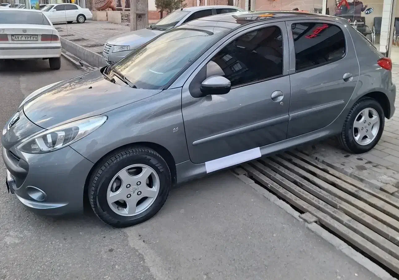 ۲۰۶ سقف پانا|خودرو سواری و وانت|ماکو, |دیوار