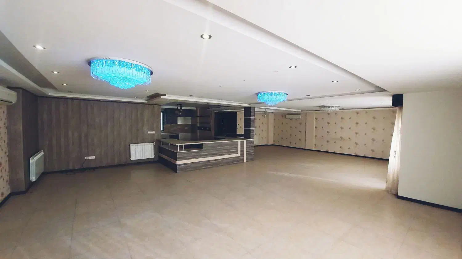 فروش آپارتمان ۳۰۰ متری/۴ خوابه/تک واحدی/خوش نقشه|فروش آپارتمان|شیراز, چنچنه|دیوار