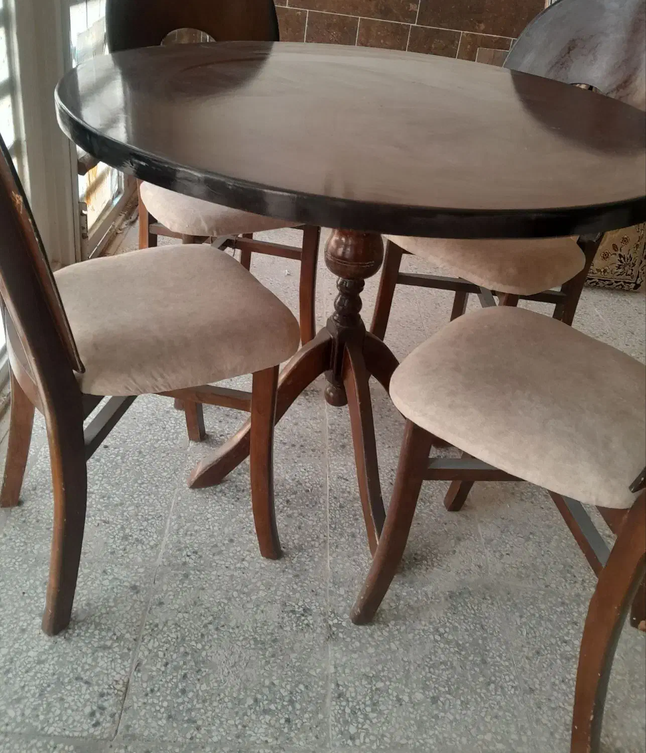 میز ناهارخوری|میز و صندلی غذاخوری|تربتحیدریه, پارک پرستار|دیوار