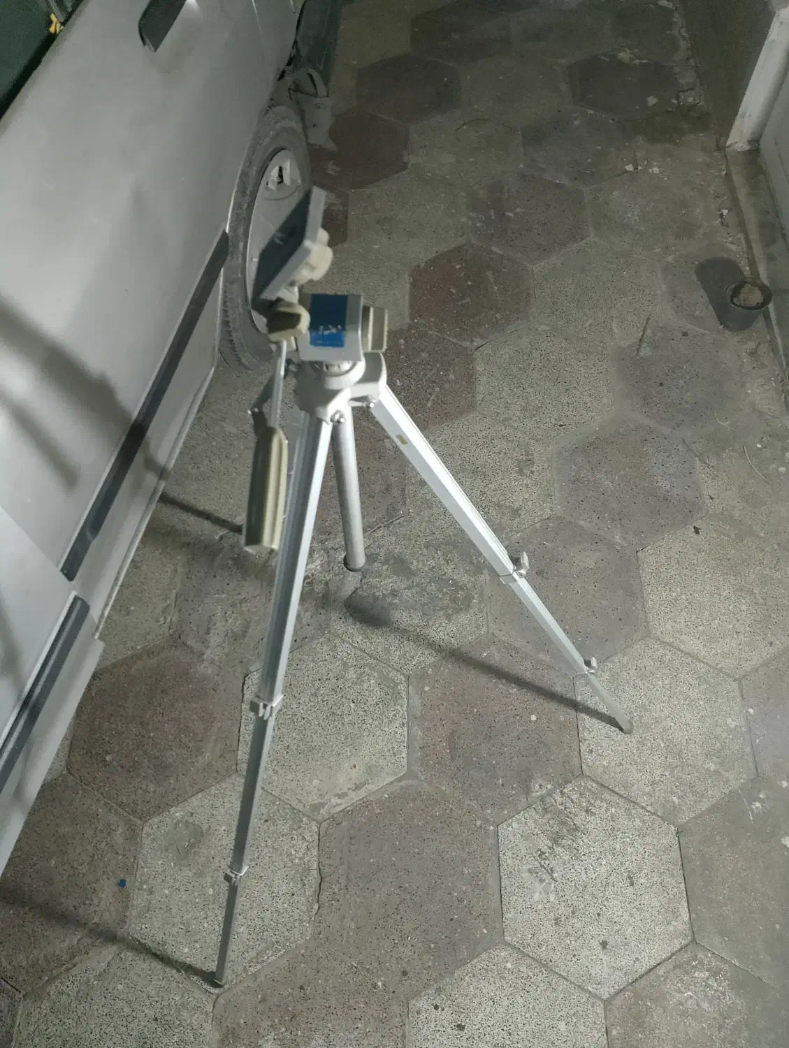 سه پایه دوربین عکاسی|دوربین عکاسی و فیلم‌برداری|مشهد, شاهد (شهرک غرب)|دیوار