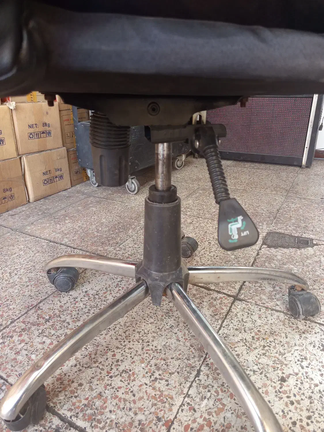 صندلی مدیریتی چرم نو|مبلمان اداری|مشکیندشت, |دیوار