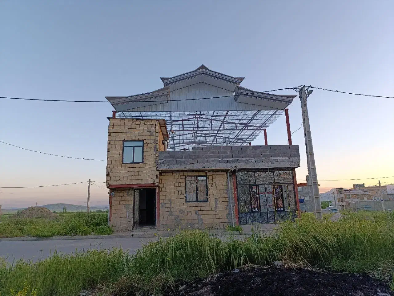 اجراونصب شیروانی (سبک سازی)|خدمات پیشه و مهارت|سنقر, |دیوار