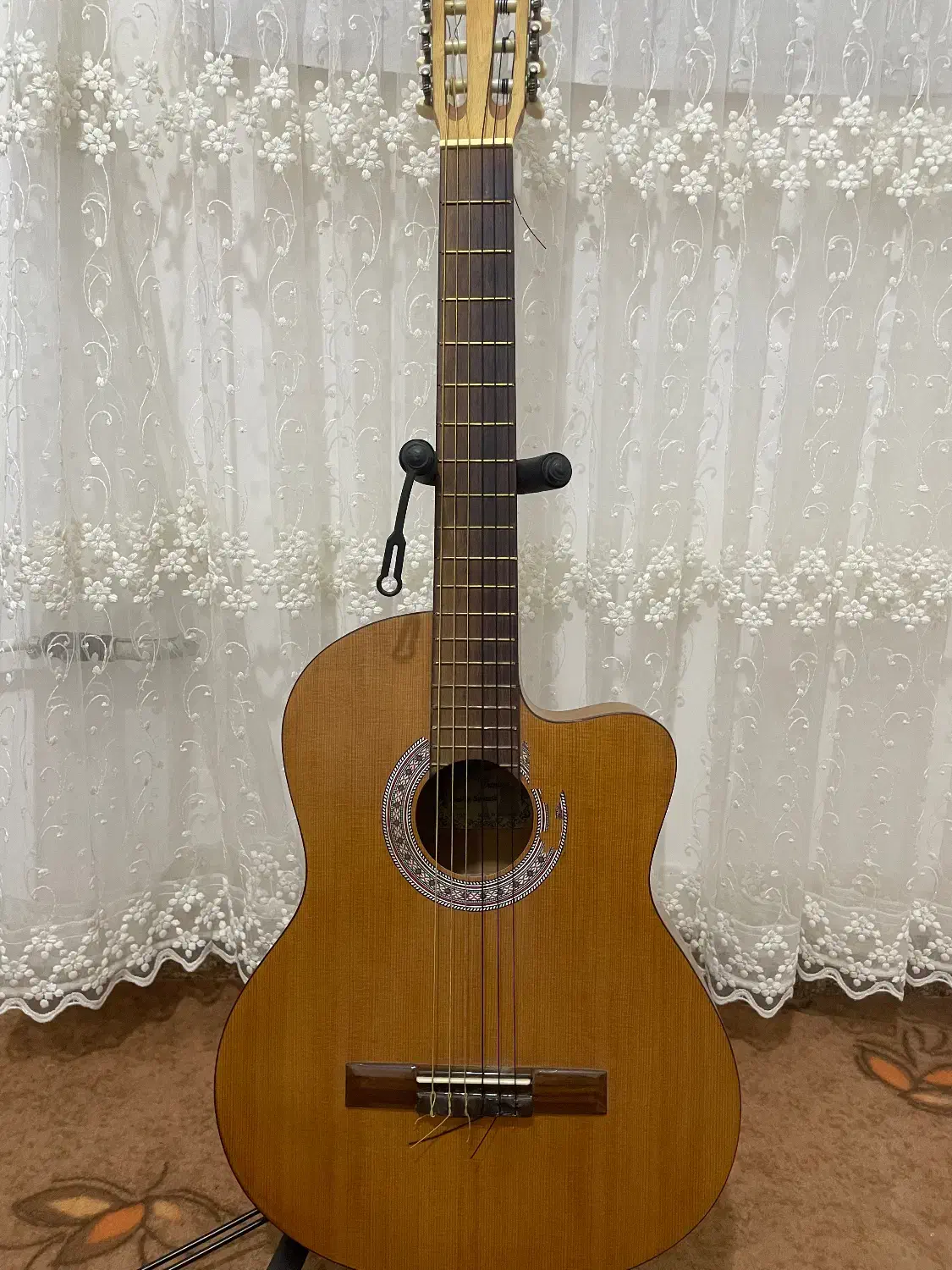 گیتار آنتونیو|گیتار، بیس، امپلیفایر|علی‌آباد کتول, |دیوار